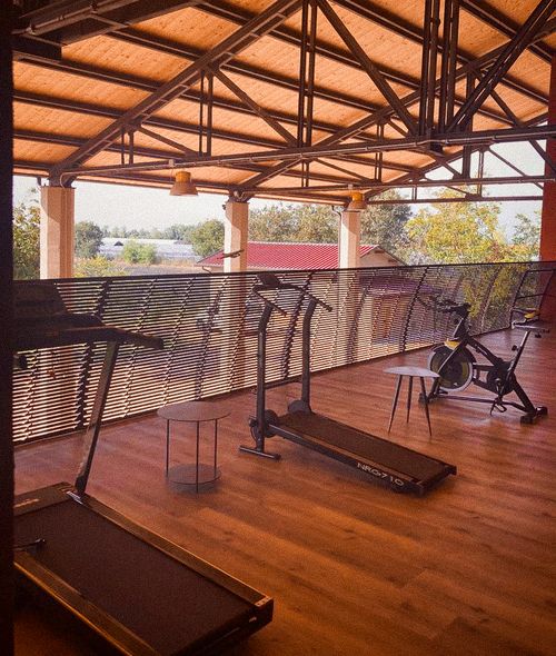 Palestra all'aperto con vista panoramica sulla campagna